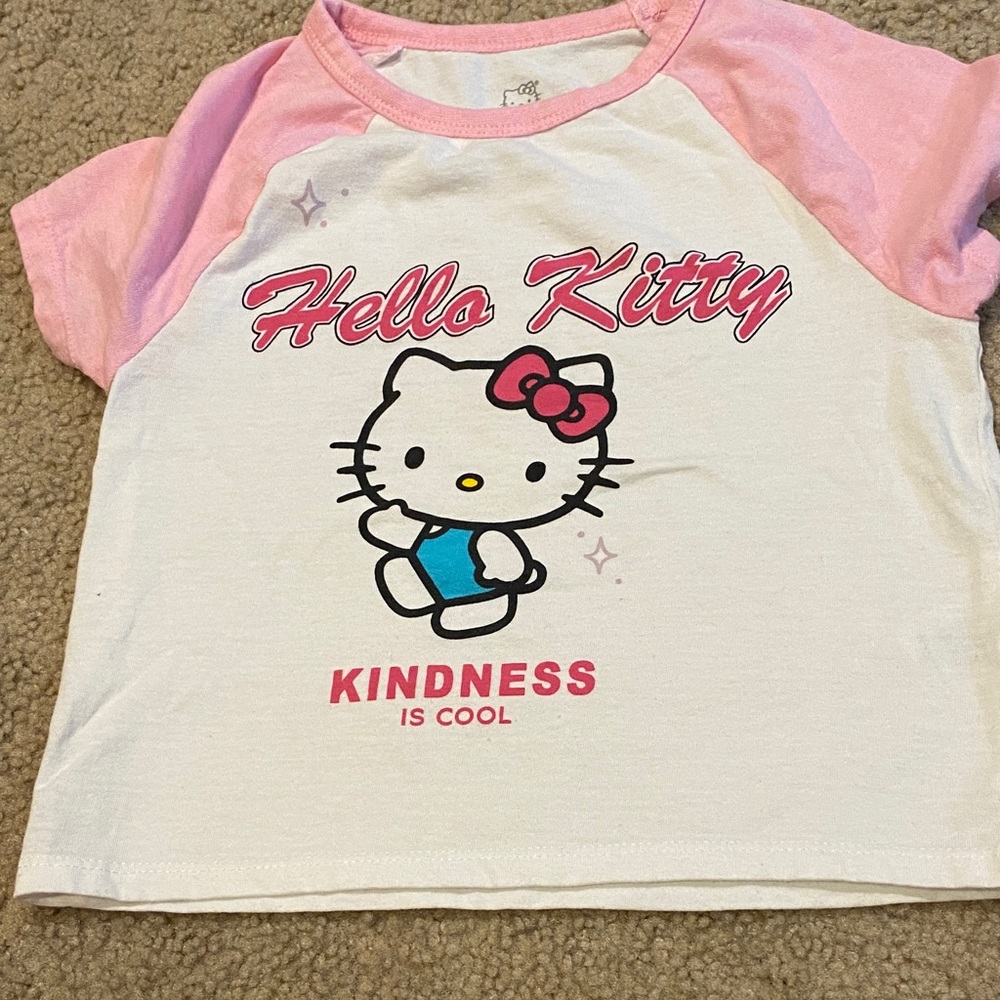 Hello Kitty Pink and White Playful Set - Picture 3 of 11